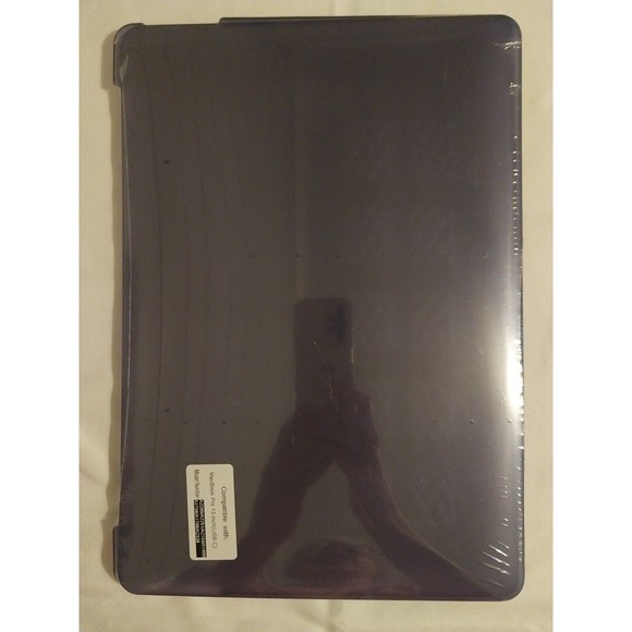 Macbook Pro 13-inch Hard Case (USB-C) New Never Opened - Picture 10 of 10